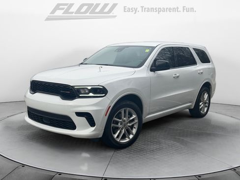 Used 2023 Dodge Durango GT image 4