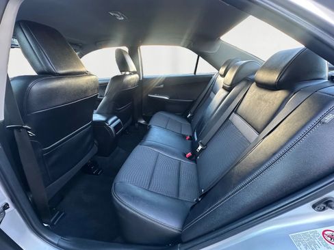 Used 2014 Toyota Camry SE image 13