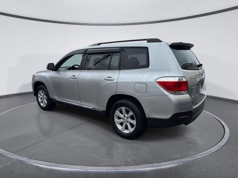 Used 2013 Toyota Highlander SE AWD/4WD image 3