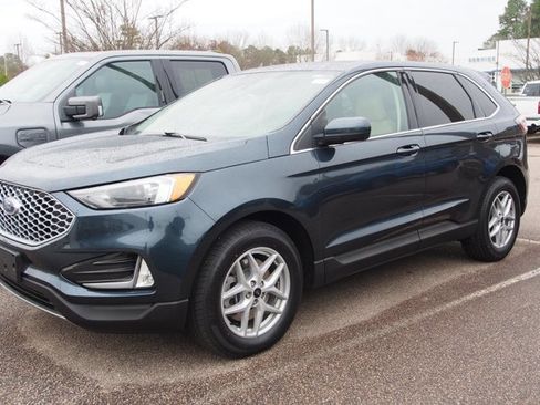 Certified 2024 Ford Edge SEL w/ Convenience Package image 4