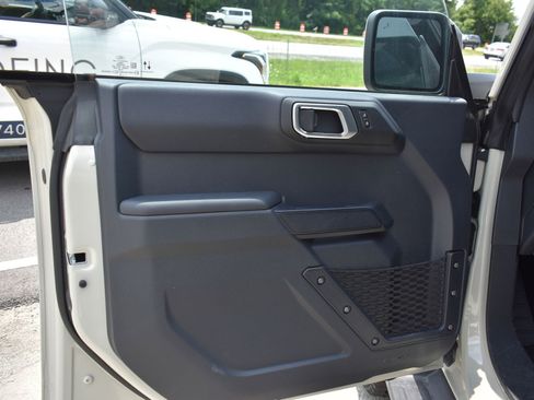 New 2026 Ford Bronco Outer Banks w/ Sasquatch Package AWD/4WD image 12