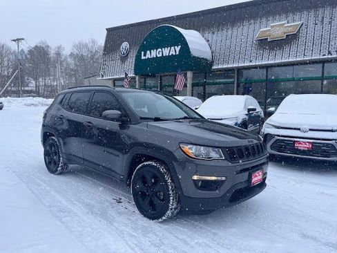Used 2021 Jeep Compass Latitude image 1