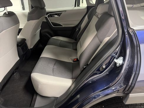 Used 2025 Toyota RAV4 XLE image 24