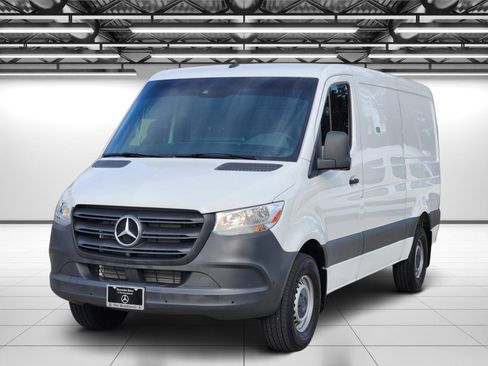 Used 2024 Mercedes-Benz Sprinter 144 Cargo image 5