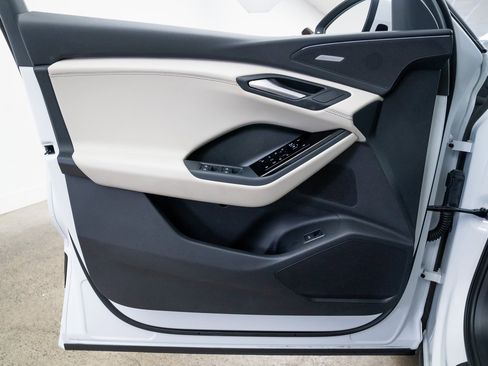 Used 2025 Audi Q6 e-tron Premium Plus image 16