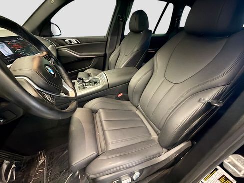 Used 2022 BMW X5 sDrive40i w/ Parking Assistance Package image 11
