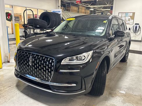 Used 2023 Lincoln Corsair Reserve w/ Equipment Group 202A image 3