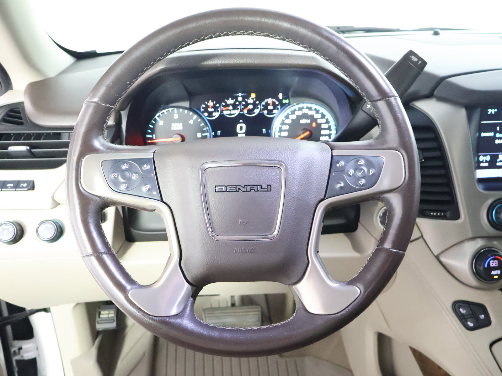Used 2019 GMC Yukon Denali AWD/4WD image 36