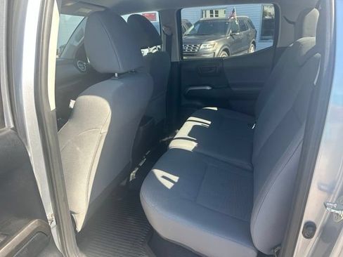 Used 2017 Toyota Tacoma SR5 w/ Tow Package AWD/4WD image 17