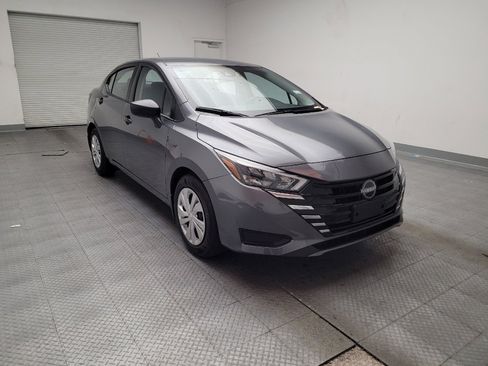 Used 2025 Nissan Versa S w/ Trunk Package image 13