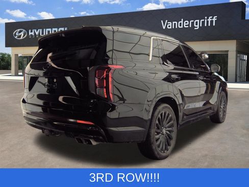 Used 2025 Hyundai Palisade Calligraphy AWD/4WD image 2