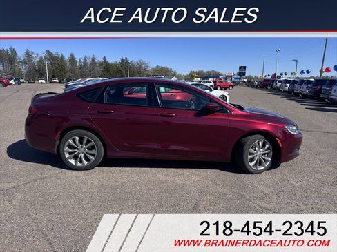 Used 2015 Chrysler 200 S w/ Comfort Group AWD/4WD image 6