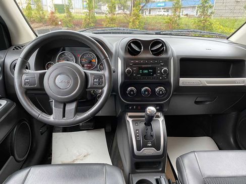 Used 2014 Jeep Compass Latitude AWD/4WD image 7
