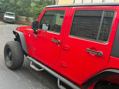 Used 2016 Jeep Wrangler Unlimited Sport w/ Max Tow Package AWD/4WD image 34