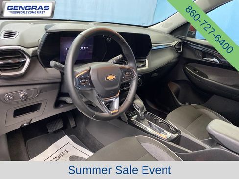 Used 2025 Chevrolet TrailBlazer LT w/ Convenience Package AWD/4WD image 12