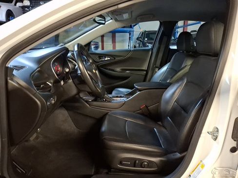 Used 2024 Chevrolet Malibu LT image 14