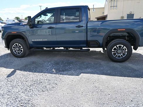 New 2026 GMC Sierra 3500 Pro AWD/4WD image 7