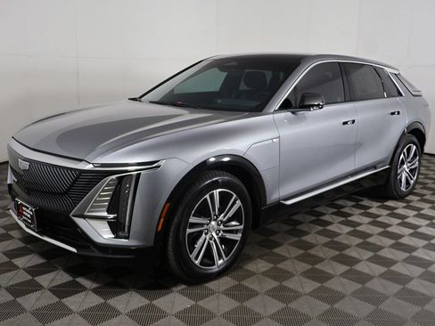 Used 2024 Cadillac Lyriq Luxury RWD image 11