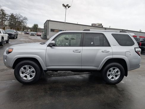 Certified 2021 Toyota 4Runner SR5 Premium w/ Moonroof Package image 3