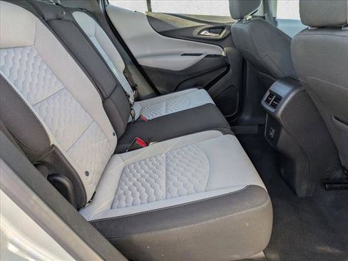 Used 2019 Chevrolet Equinox LS image 19