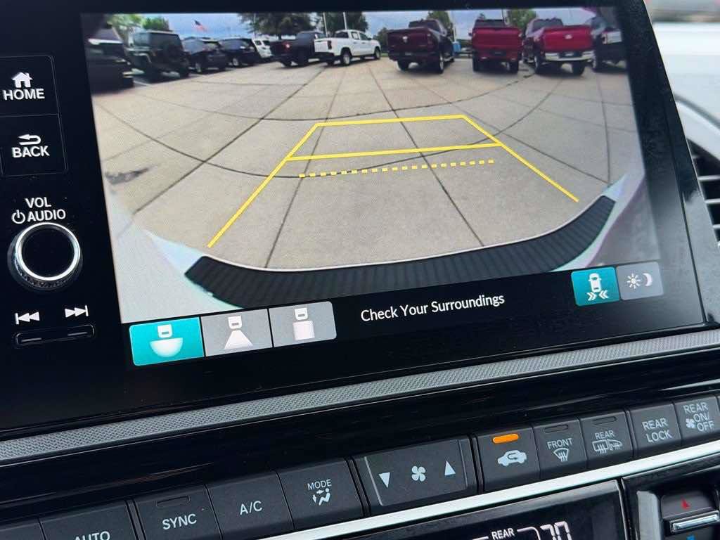 Used 2025 Honda Odyssey Sport-L image 11