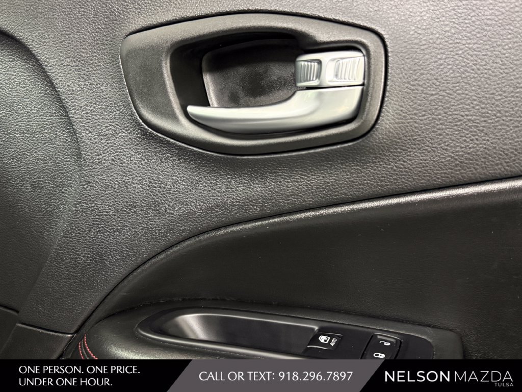 Used 2020 Jeep Compass Trailhawk AWD/4WD image 44