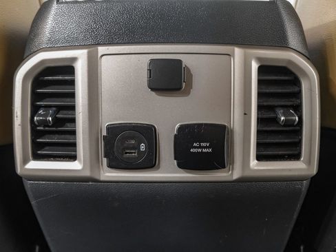Used 2022 Ford F350 Lariat w/ Lariat Value Package AWD/4WD image 37