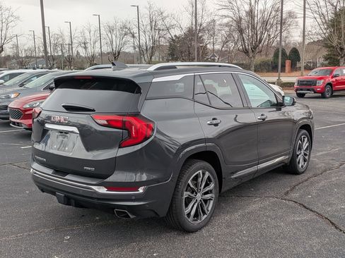 Used 2020 GMC Terrain Denali w/ Denali Premium Package image 9