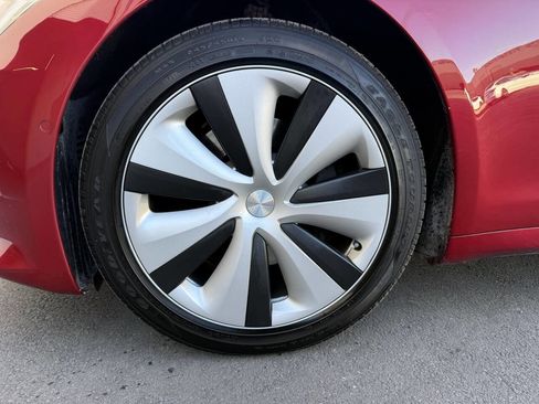 Used 2020 Tesla Model S Long Range Plus image 35