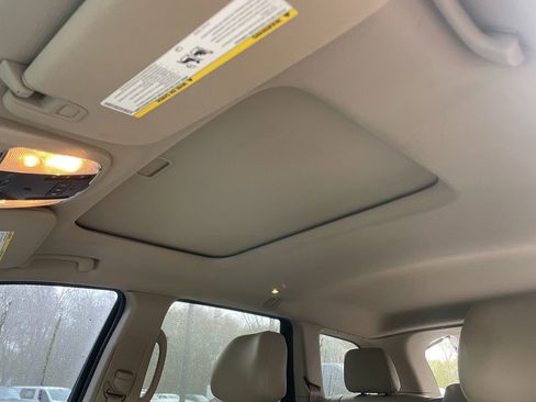 Used 2016 Jeep Grand Cherokee Limited AWD/4WD image 24