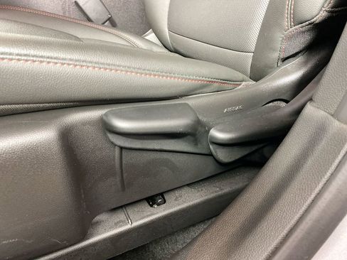 Used 2025 Chevrolet Trax RS w/ Driver Confidence Package image 12