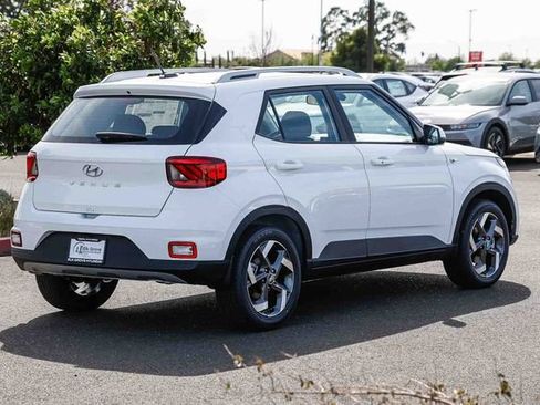 New 2026 Hyundai Venue SEL image 5