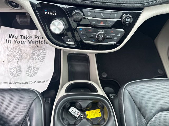 Used 2020 Chrysler Pacifica Limited FWD image 20