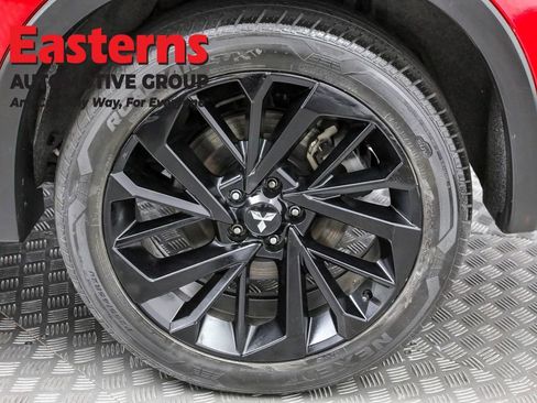 Used 2023 Mitsubishi Outlander SE image 33