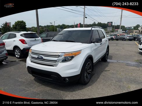 Used 2014 Ford Explorer XLT w/ Equipment Group 202A AWD/4WD image 1