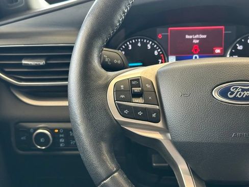 Used 2023 Ford Explorer XLT w/ Equipment Group 202A AWD/4WD image 10