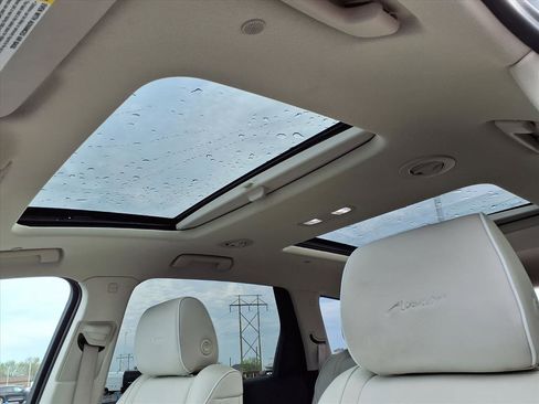 Used 2023 Buick Enclave Avenir w/ Avenir Technology Package AWD/4WD image 27