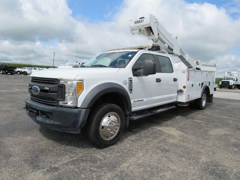 Used 2017 Ford F550 2WD Crew Cab Super Duty image 7