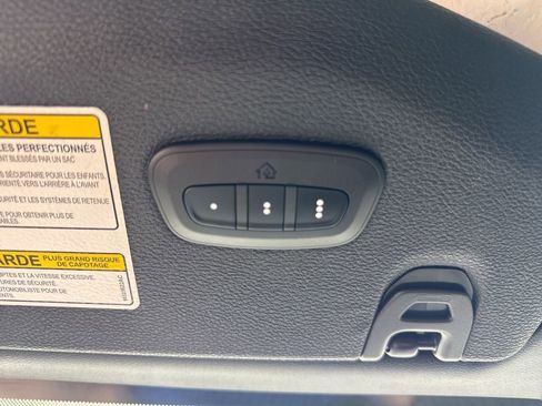 Used 2020 Jeep Wrangler Unlimited Sahara image 40