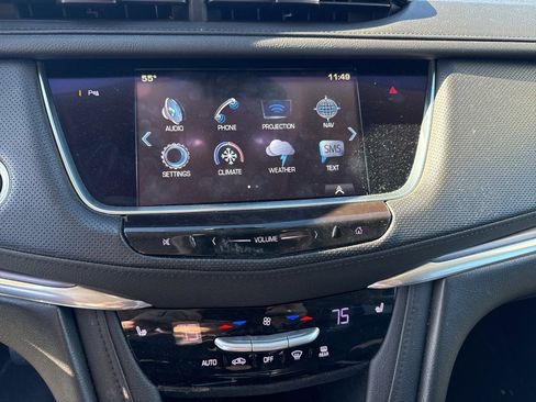 Used 2017 Cadillac XT5 Luxury w/ Driver Awareness Package image 12