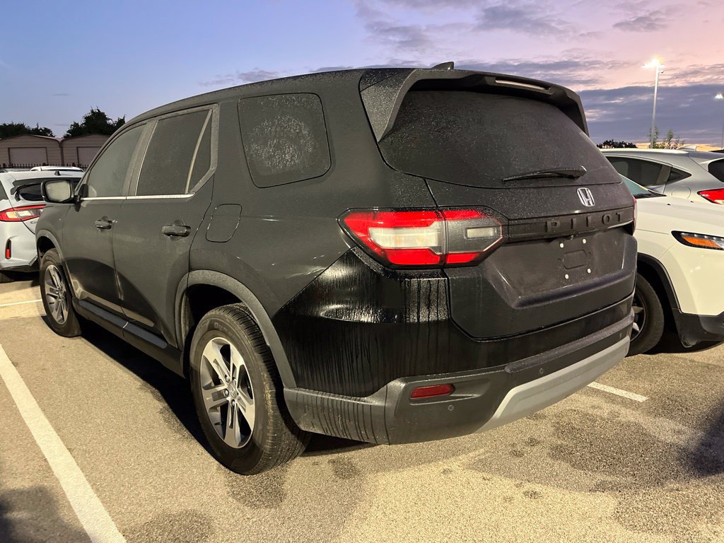 Used 2025 Honda Pilot EX-L image 4