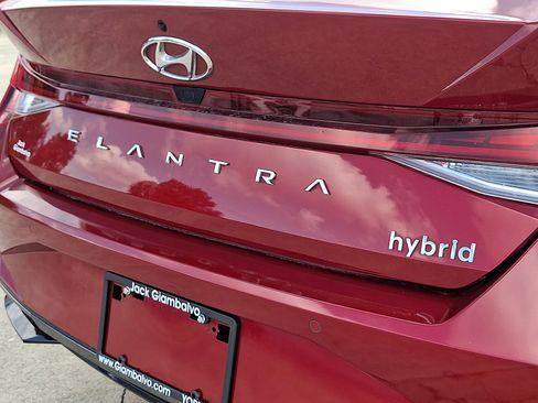 Certified 2023 Hyundai Elantra Limited image 30