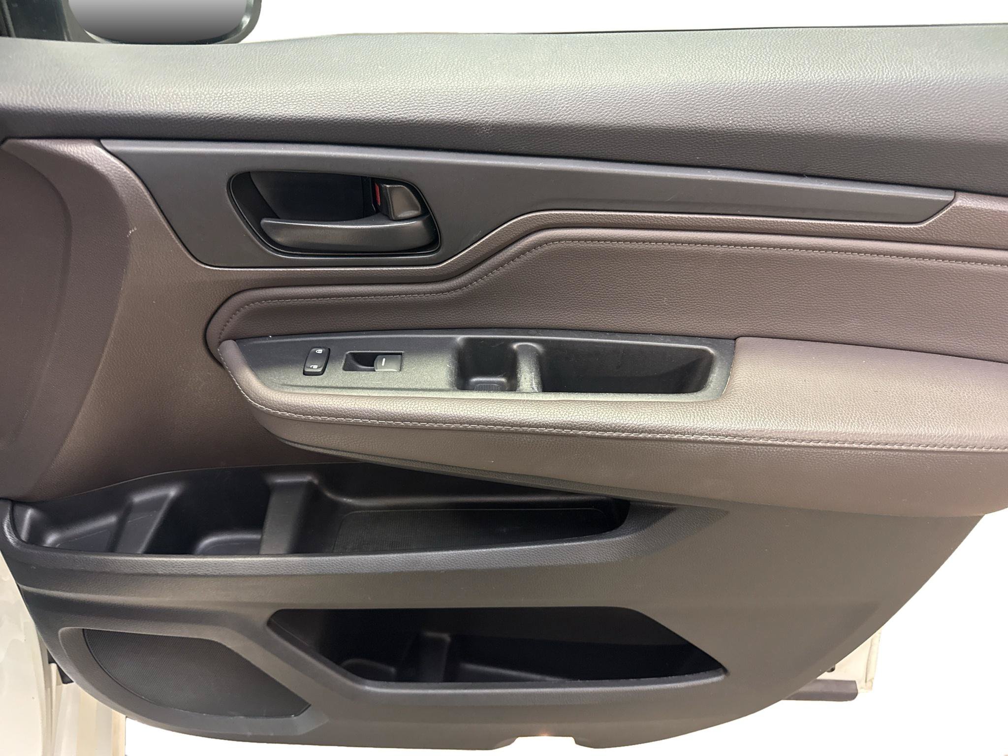 Used 2018 Honda Odyssey Touring image 16