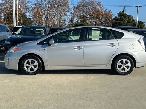Used 2014 Toyota Prius Four image 6