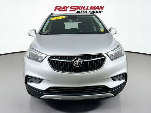 Used 2019 Buick Encore Preferred FWD image 2