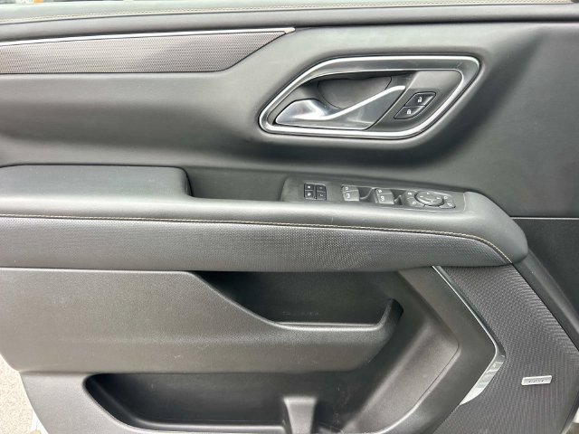 Used 2022 GMC Yukon XL AT4 w/ Technology Package AWD/4WD image 34