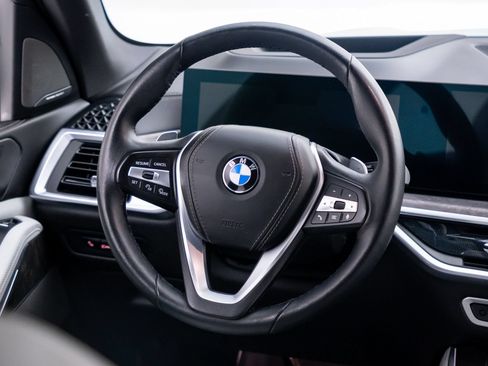 Used 2024 BMW X5 xDrive40i w/ Premium Package AWD/4WD image 11