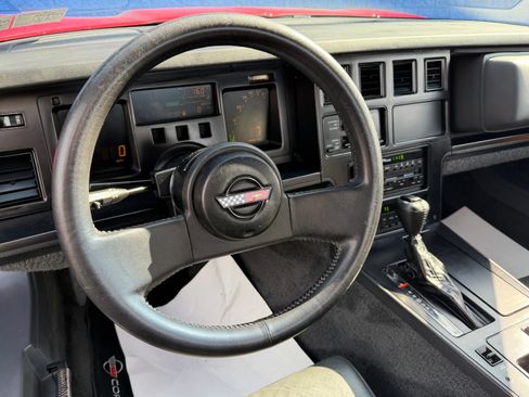Used 1987 Chevrolet Corvette Convertible RWD image 14