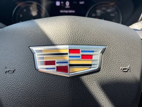 Used 2023 Cadillac XT4 Premium Luxury w/ Technology Package FWD image 39