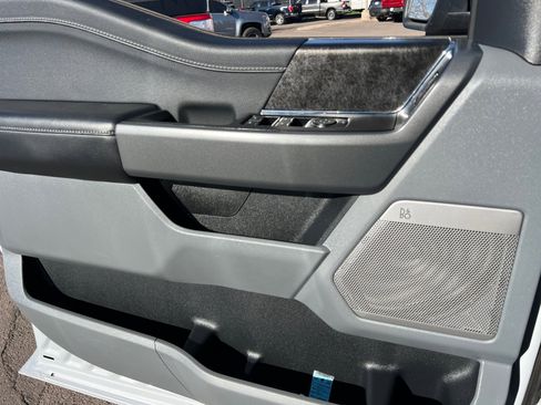 Used 2025 Ford F150 Lightning Flash image 13